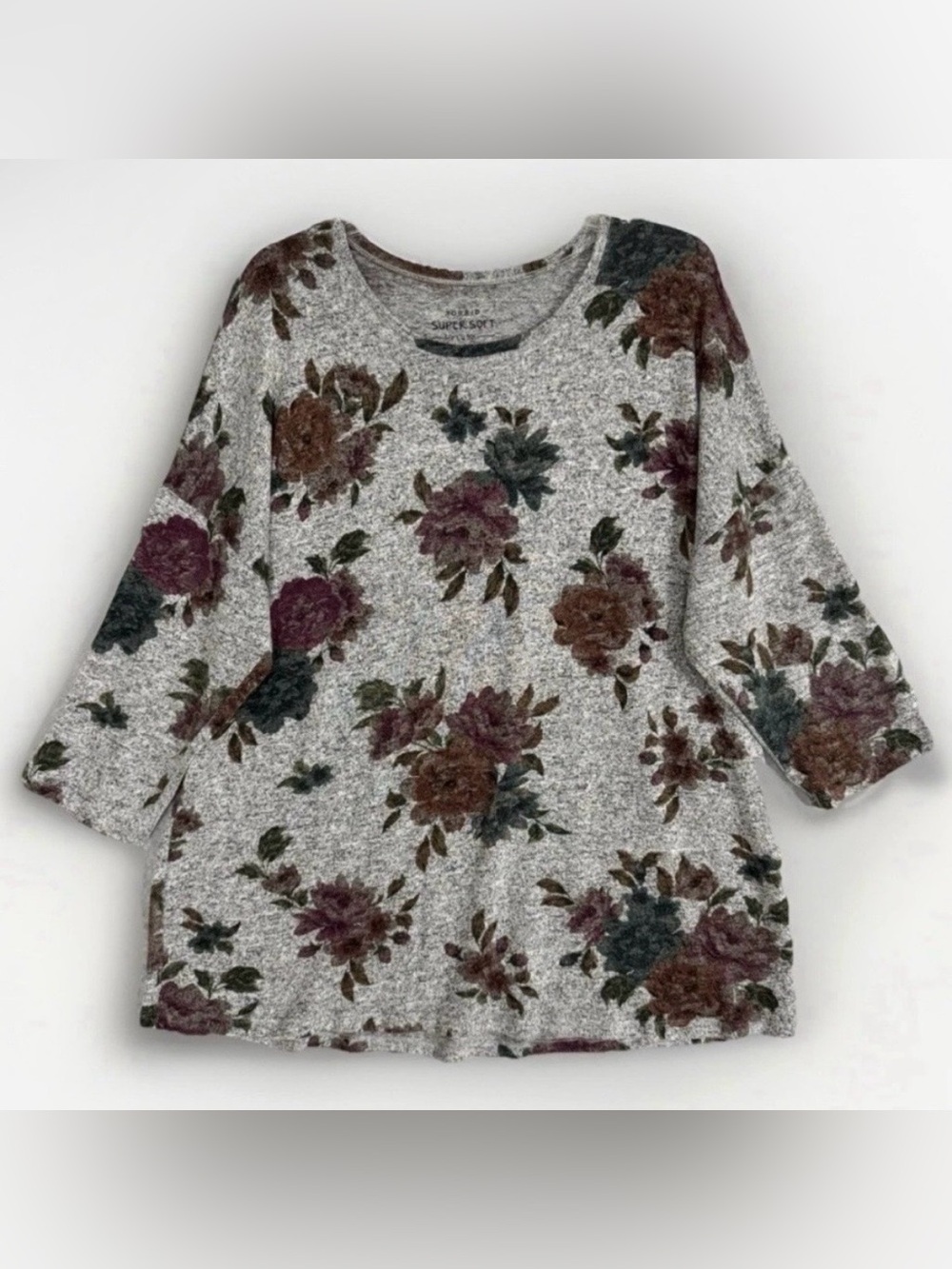 TORRID Super Soft Womens Top Size 2   2X  18-20 Gray Burgundy Floral Plush Knit